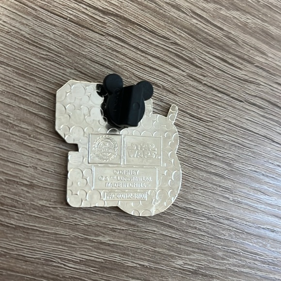 Star Wars - Resistance Hero pin - Picture 2 of 5